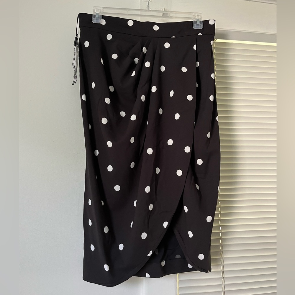 Dolce&Gabbana Tulip Hem Black+White Skirt with Pleats, Size 50 (L , US 12)